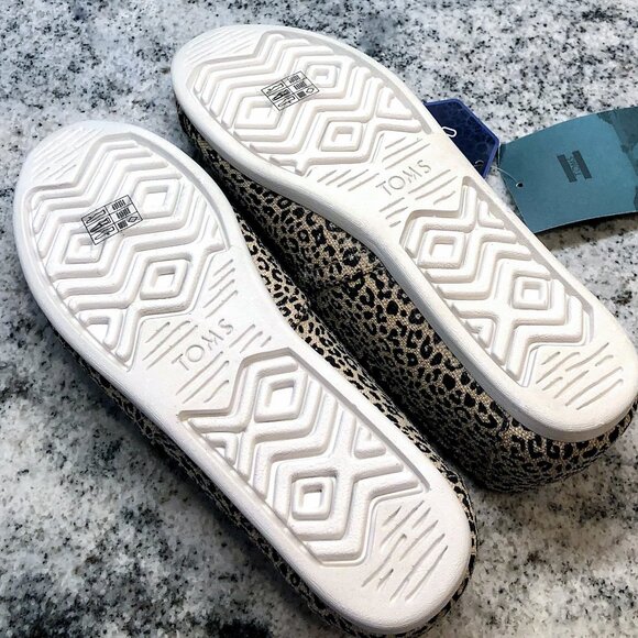 NWT TOMS Baby Cheetah Classic Heritage Slip On Shoes - Picture 5 of 6
